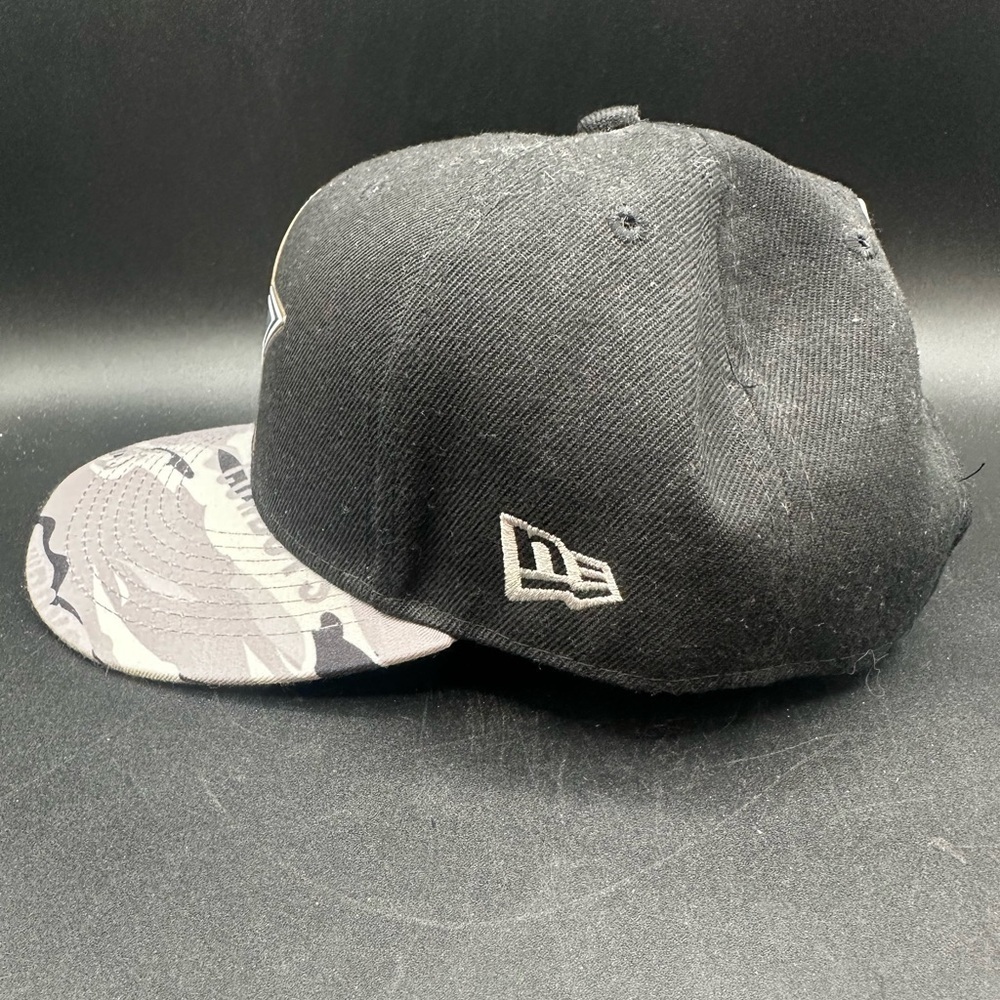 Dallas Cowboys Camo New Era SnapBack Cap NFL Vintage Collection - Picture 4 of 5